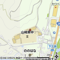 宍粟市立山崎東中学校周辺の地図