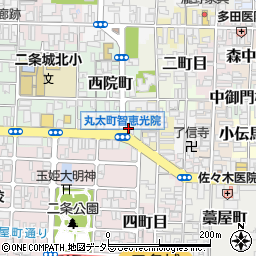 スペシャリー丸太町周辺の地図