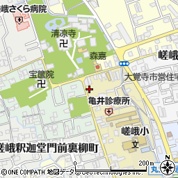 京都府京都市右京区嵯峨釈迦堂大門町17-1周辺の地図