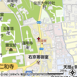 タイムズ仁和寺東駐車場周辺の地図