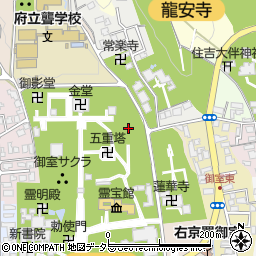 仁和寺御室会館周辺の地図
