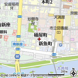 岡山県津山市新魚町72周辺の地図