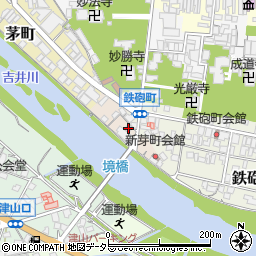 岡山県津山市新茅町32周辺の地図