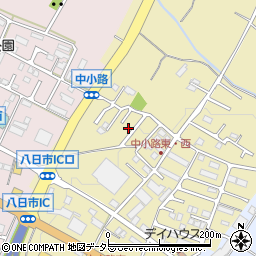 滋賀県東近江市中小路町423周辺の地図