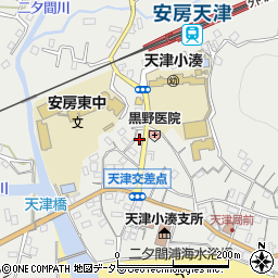 千葉県鴨川市天津1135周辺の地図