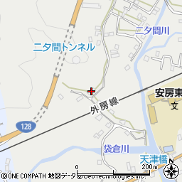 千葉県鴨川市天津324周辺の地図