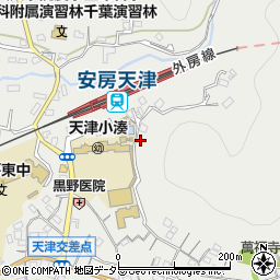 千葉県鴨川市天津1180周辺の地図