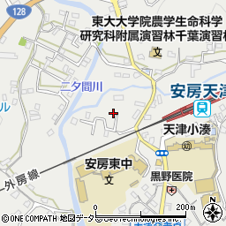 千葉県鴨川市天津1031-16周辺の地図