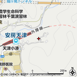 千葉県鴨川市天津962周辺の地図