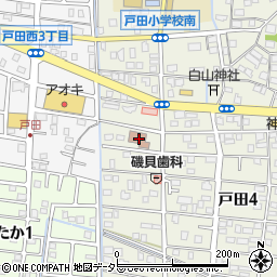 富田地区会館周辺の地図