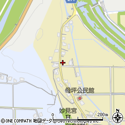 兵庫県丹波市柏原町母坪218周辺の地図