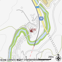 京都府南丹市日吉町殿田西小牧11-11周辺の地図