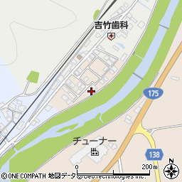 兵庫県丹波市市島町梶原988-43周辺の地図