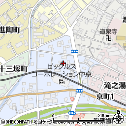 愛知県瀬戸市東十三塚町64周辺の地図