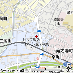 愛知県瀬戸市東十三塚町51周辺の地図