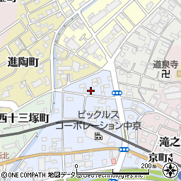 愛知県瀬戸市東十三塚町73周辺の地図
