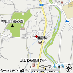 静岡県御殿場市神山829-1周辺の地図