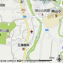 静岡県御殿場市神山798周辺の地図