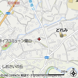神奈川県三浦郡葉山町一色1885-3周辺の地図