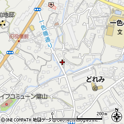 神奈川県三浦郡葉山町一色1133周辺の地図