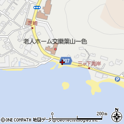 神奈川県三浦郡葉山町一色2400-7周辺の地図