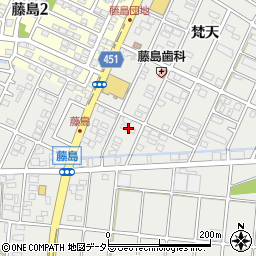 愛知県小牧市藤島町梵天64周辺の地図