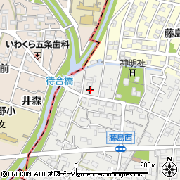 愛知県小牧市藤島町居屋敷7-3周辺の地図