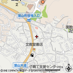 神奈川県三浦郡葉山町一色1433周辺の地図