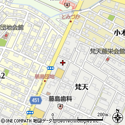 愛知県小牧市藤島町梵天14周辺の地図