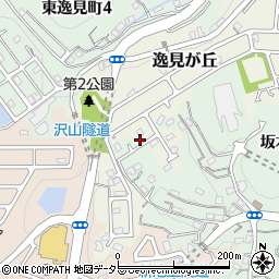 神奈川県横須賀市逸見が丘11-11周辺の地図