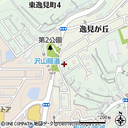 神奈川県横須賀市逸見が丘11-2周辺の地図