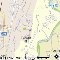 静岡県御殿場市竈77周辺の地図