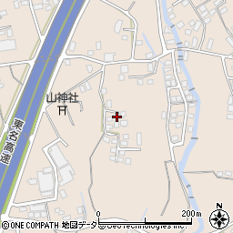 静岡県御殿場市竈1328周辺の地図