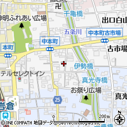 愛知県岩倉市中本町中市場15-2周辺の地図