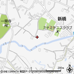静岡県御殿場市新橋1228-1周辺の地図