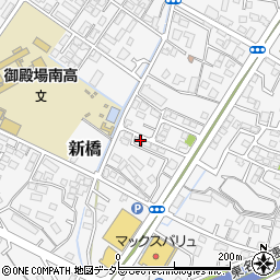 静岡県御殿場市新橋889-10周辺の地図