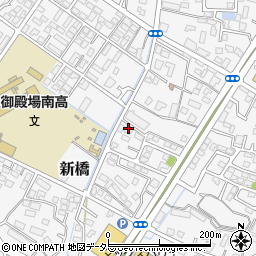 静岡県御殿場市新橋886-20周辺の地図