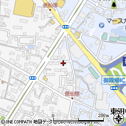 静岡県御殿場市新橋826周辺の地図