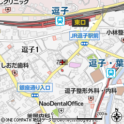 サナエ資生堂美容室　逗子店周辺の地図