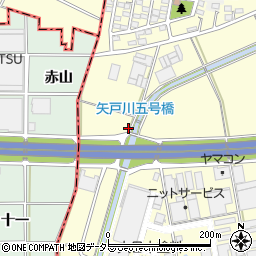 愛知県小牧市三ツ渕832周辺の地図