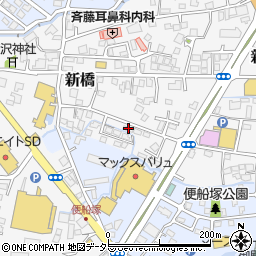 静岡県御殿場市新橋697-4周辺の地図