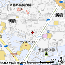 静岡県御殿場市新橋438-8周辺の地図