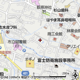 静岡県御殿場市萩原556周辺の地図