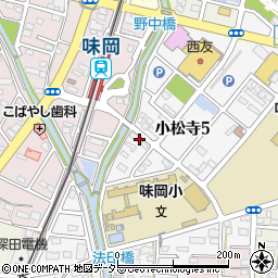 愛知県小牧市小松寺5丁目140周辺の地図