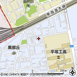 神奈川県平塚市黒部丘18-2周辺の地図