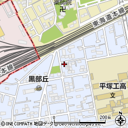 神奈川県平塚市黒部丘18-24周辺の地図