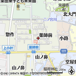 愛知県犬山市薬師前3-18周辺の地図