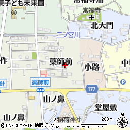 愛知県犬山市薬師前13-19周辺の地図
