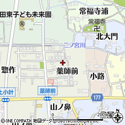 愛知県犬山市薬師前21-4周辺の地図