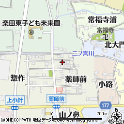 愛知県犬山市薬師前21-18周辺の地図